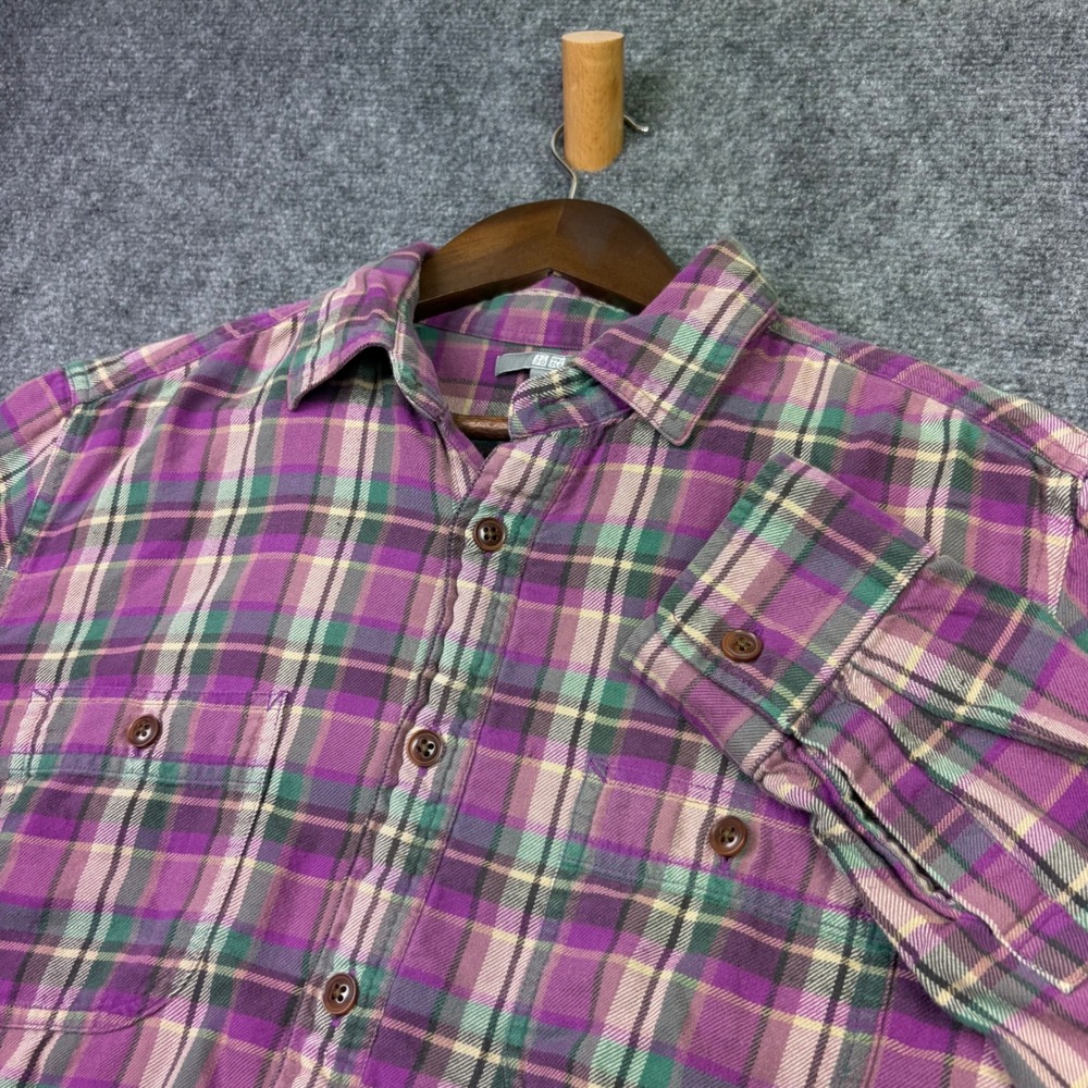 Uniqlo Flannel Shirt Mens Medium Purple Green Plaid Long Sleeve Button Down 0101